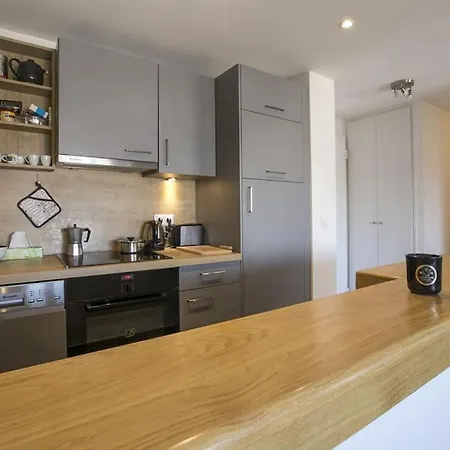Loft In The Heart Of *