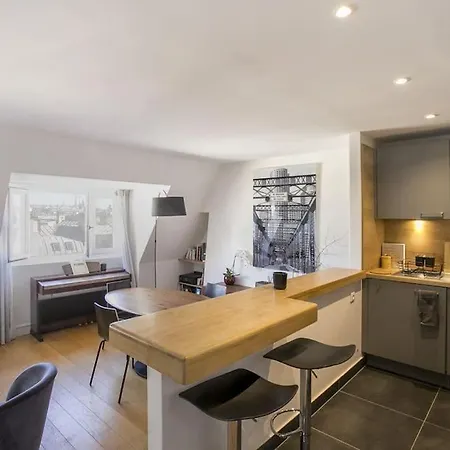 Loft In The Heart Of *